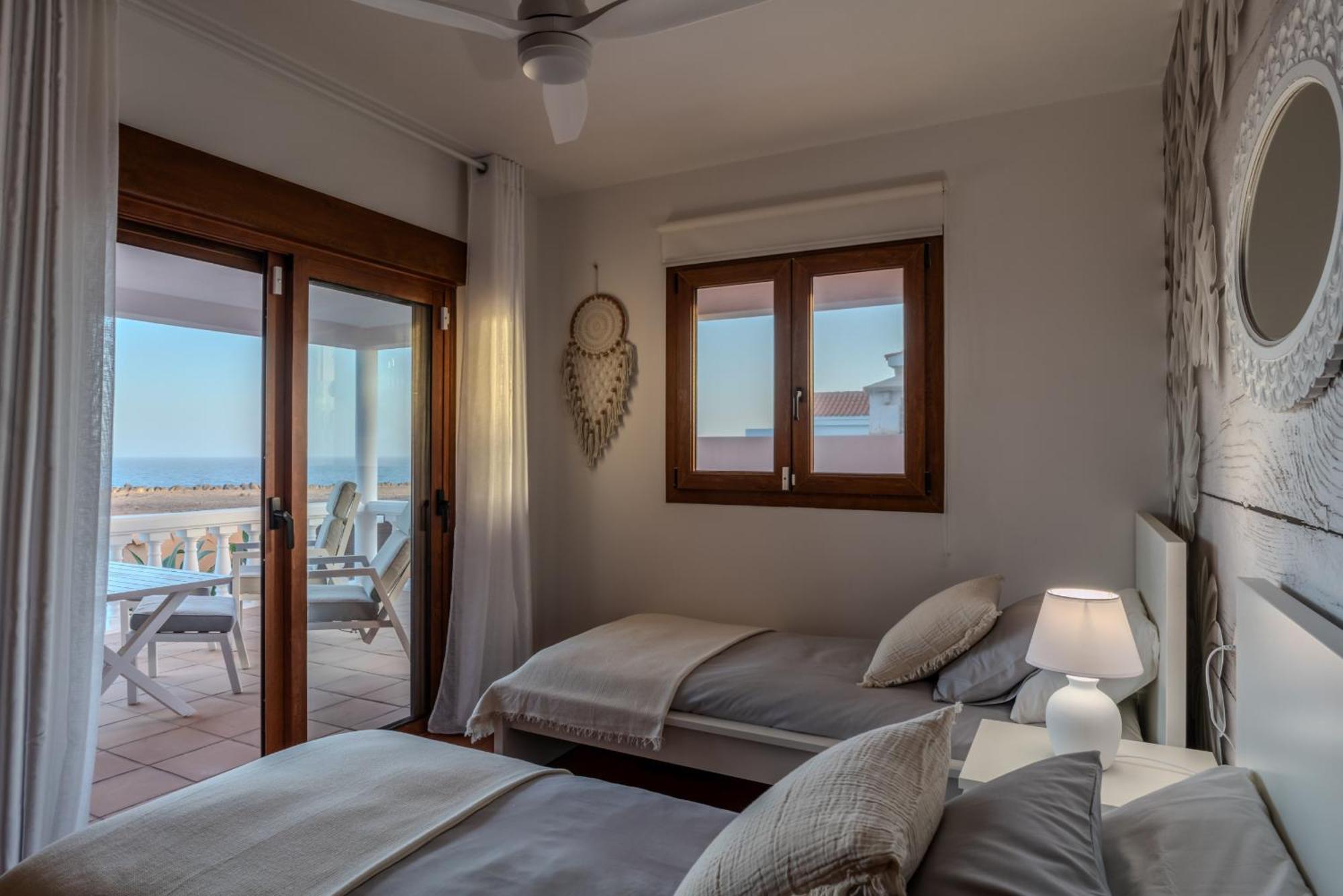 Villa Oceana - Cliffside Retreat Costa De Antigua Eksteriør billede
